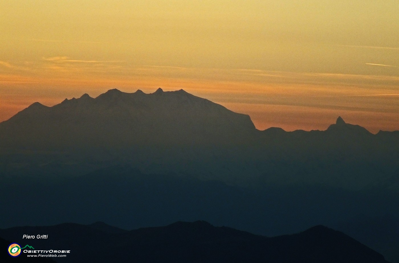 92 Zoom verso il Rosa e il Cervino.JPG